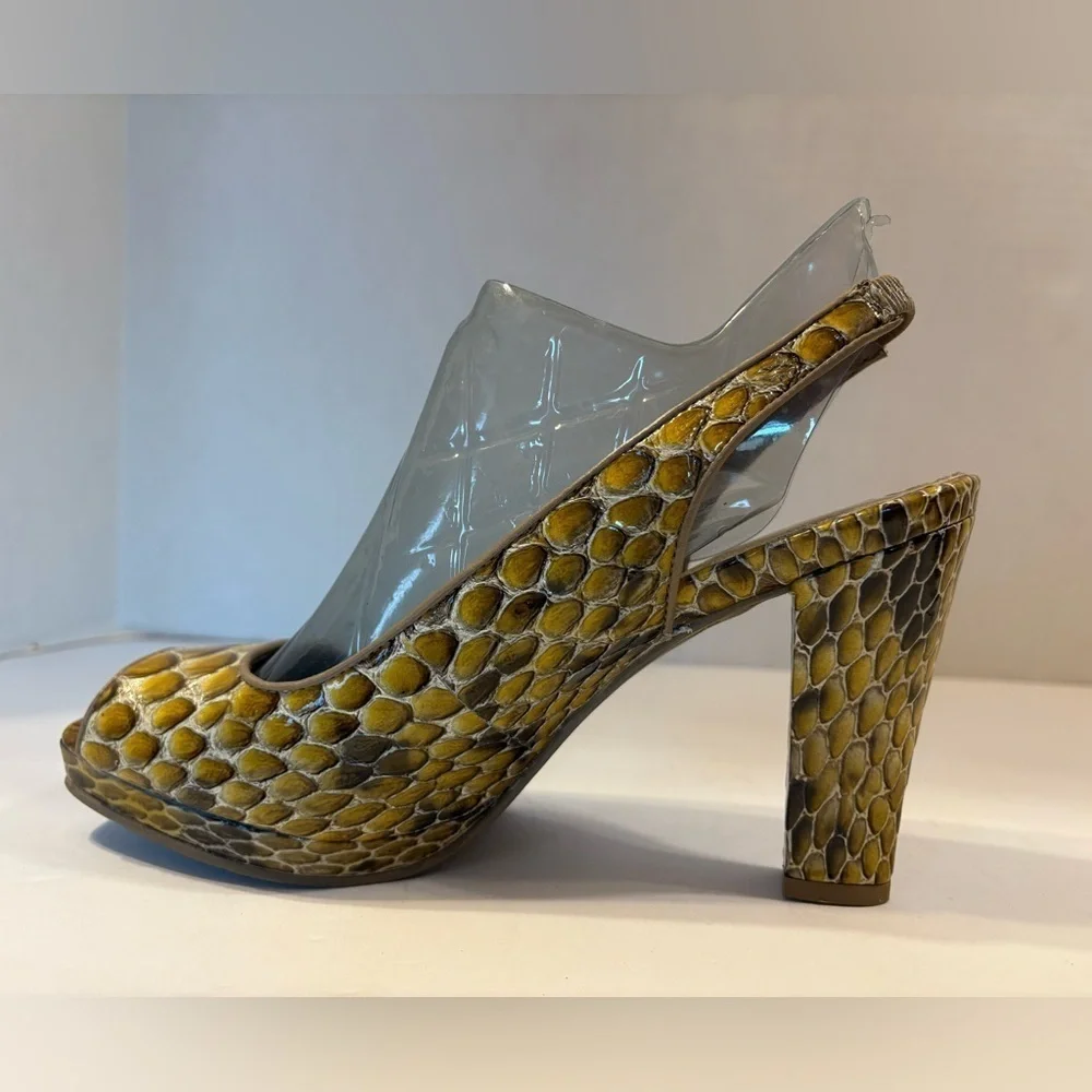 Diego Di Lucca snakeskin peep toe wedge heel sandals size 8 NWOT